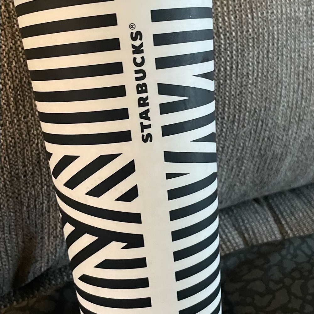 Rare Starbucks Venti 24oz Zebra Tumbler